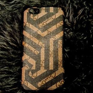 Classic Modern Gucci Logo iPhone 7 & 8 Cover Great Condition Made in Italy